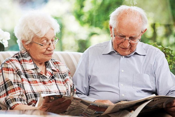 Make a homemade newspaper for your grandparents - Happiedays